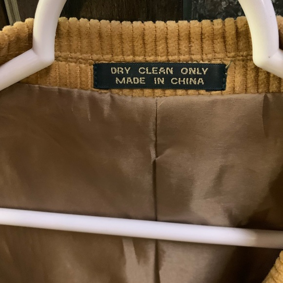 Men's Tan Scandia Woods Corduroy Blazer - Picture 7 of 9